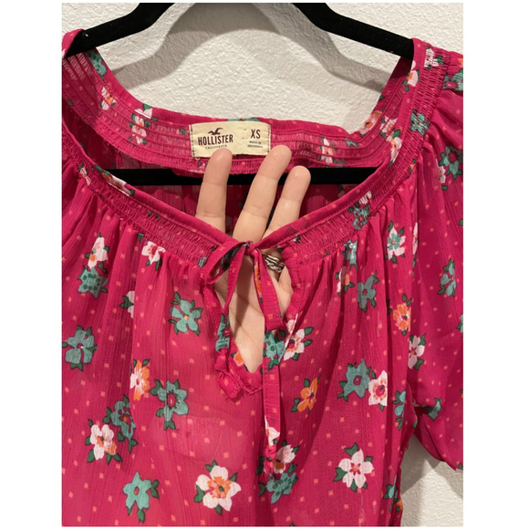 HOLLISTER Pink Floral Sheer Blouse - Picture 3 of 5